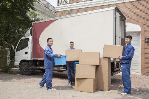 Removal truck hire for Greenwich homes and flats