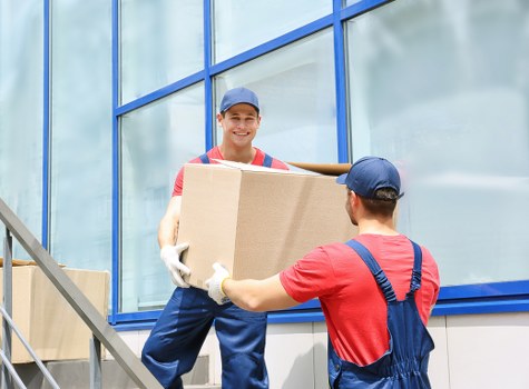 Van loading scene for Man With A Van Greenwich terms page