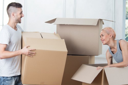 Greenwich flat move with careful access and stairway handling